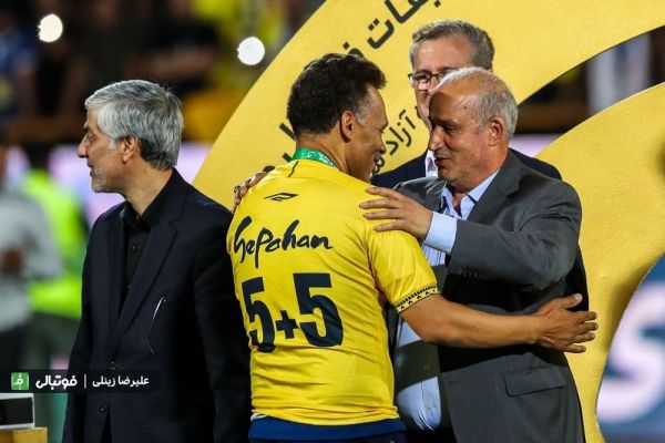  راز ۵+۵ روی پیراهن قهرمانی سپاهان چه بود