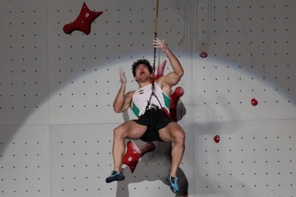 رضا علیپور به مرحله نیمهنهایی سنگنوردی انتخابی المپیک صعود کرد