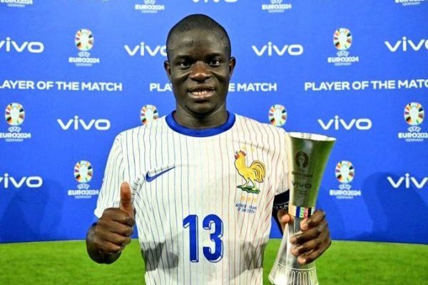 مرد خستگی ناپذیر بهترین بازیکن دیدار فرانسه و هلند شد