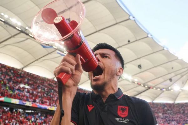  به جای یوفا، روس‌ها بازیکن آلبانیایی را تنبیه کردند