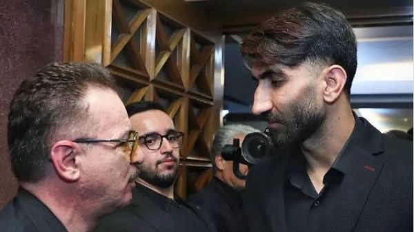 اختصاصی مذاکره علیرضا بیرانوند با تراکتور در دفتر مرکزی هواپیمایی آتا+عکس