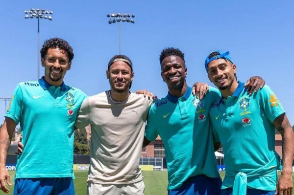  عکس؛ سر زدن نیمار به تمرینات تیم ملی برزیل