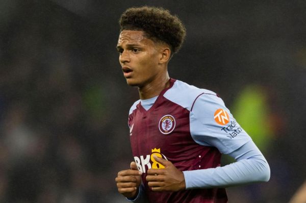 مهاجم جوان آستون ویلا در آستانهی پیوستن به چلسی