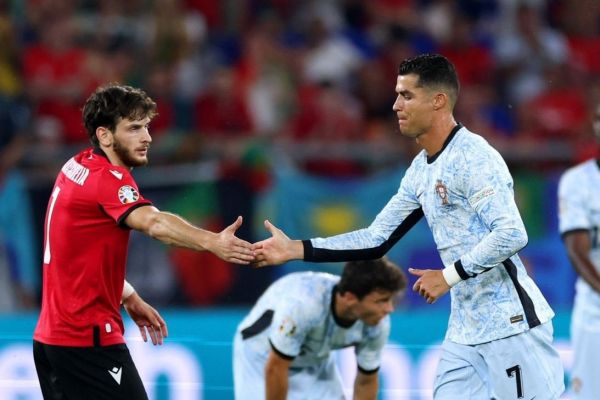 باخت پرتغال و صعود گرجستان در شبی که رونالدو تعویض شد