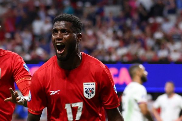 کامبک پاناما در شب مشتزنی بازیکن یوونتوس