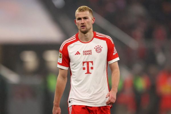  تلاش دوباره منچستریونایتد برای انتقال ماتیاس ده لیخت به الدترافورد