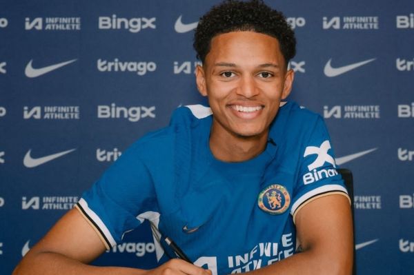  رسمی؛ مهاجم جوان آستون ویلا به چلسی پیوست