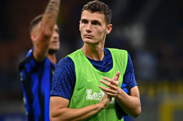 مدافع فرانسوی اینتر پیشنهاد باشگاههای عربستانی را رد کرد