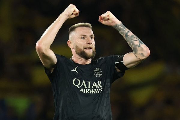 انریکه با جدایی مدافع اهل اسلواکی تیمش موافقت کرد