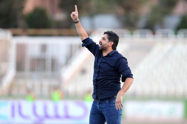  فوری و رسمی  قطع همکاری با رجب‌زاده؛ پیروز قربانی سرمربی فجرسپاسی شد