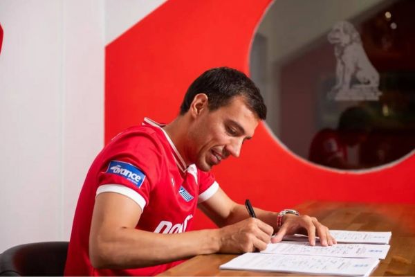 وینگر خارجی سابق تراکتور در یونان معارفه شد