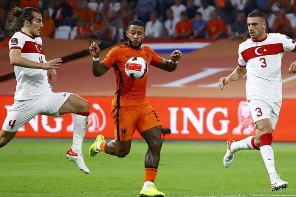 هلند و ترکیه، نبرد تیمهایی که شانس کمتری برای قهرمانی دارند