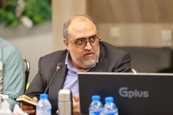 مدیرعامل سپاهان مورایس با ما قرارداد دارد و انشالله ادامه میدهد سعی کردیم شاکله تیم را حفظ کنیم