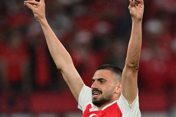 طبق حکم رسمی یوفا؛ دمیرال محروم شد، بلینگام جریمه