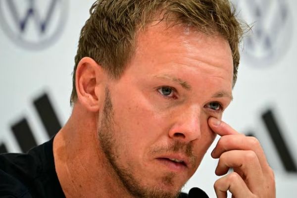  اشک‌های سرمربی آلمان در کنفرانس مطبوعاتی پس از حذف از یورو