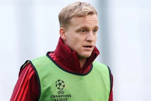  توافق خیرونا با منچستریونایتد بر سر انتقال هافبک هلندی