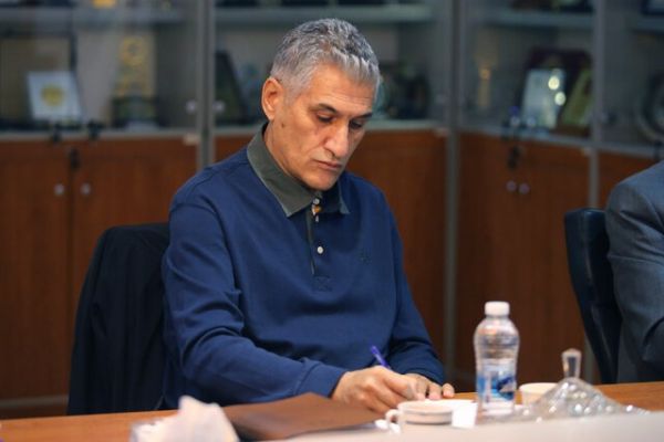 مصطفی کارخانه سرمربی والیبال باید زودتر مشخص شود بستر حضور مربی ایرانی فراهم نیست