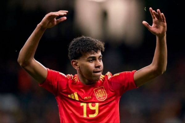  ستاره 16 ساله بارسلونا و اسپانیا، شانس اصلی جایزه پسر طلایی