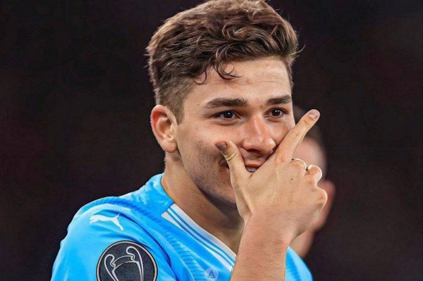  چلسی منتظر خبر جدایی قطعی آلوارز از منچسترسیتی خواهد بود