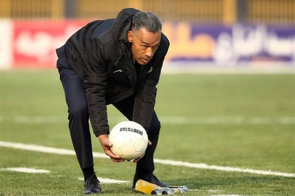  مورایس و چالش انتخاب بازیکن خارجی؛ سپاهان باز هم از این سوراخ گزیده می‌شود