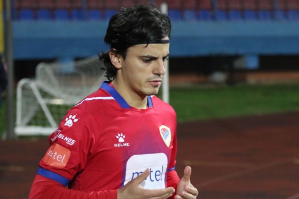  هافبک بوسنیایی در ترکیه به استقلال ملحق می‌شود