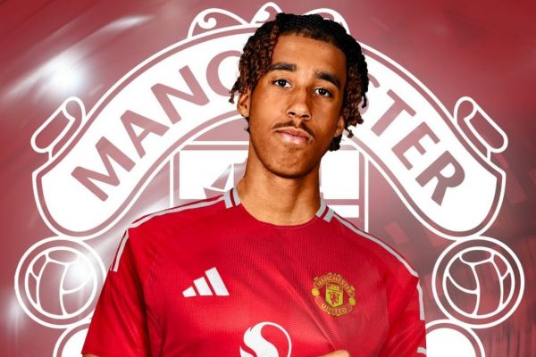  انتقال مهم رسمی شد ؛ مدافع فرانسوی منچستریونایتد را به رئال مادرید ترجیح داد