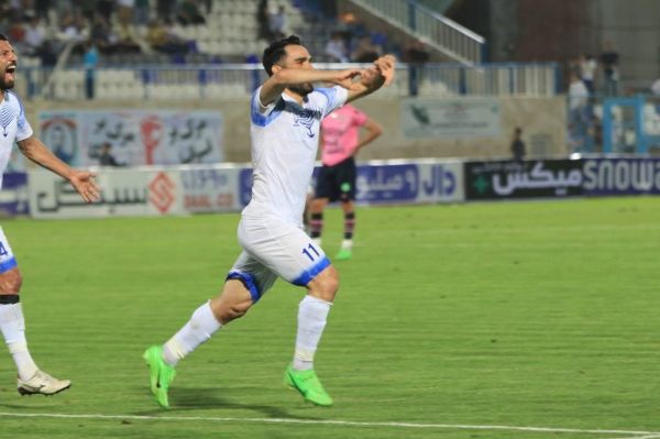 سربازی، مهاجم اصلی ملوان را حفظ کرد عکس