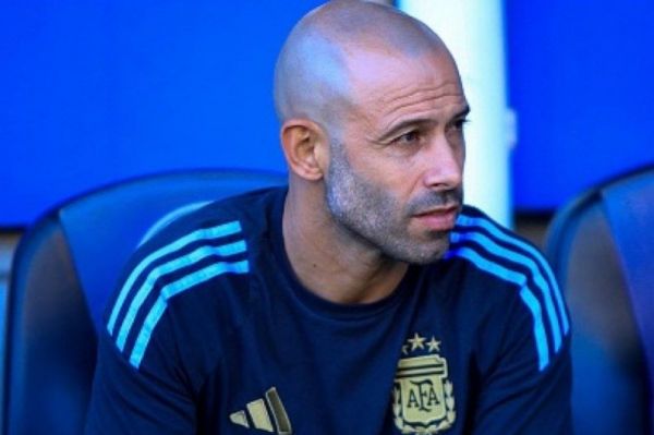  واکنش تند ماسکرانو به اتفاق عجیبی که در پاریس افتاد، سرمربی امید آرژانتین آمپر چسباند
