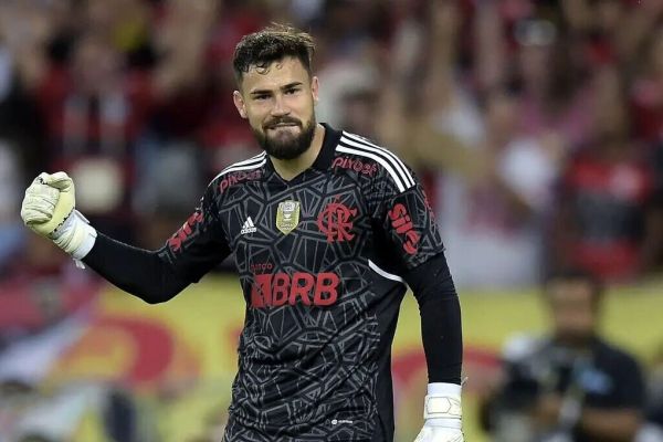  دروازه‌بان تیم فلامینگو مورد توجه پرسپولیس قرار گرفت