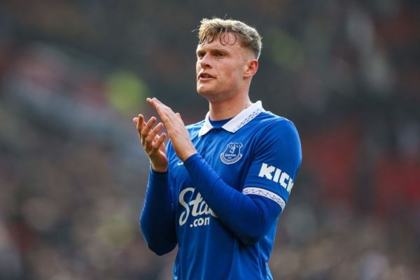  گزینه مدنظر منچستریونایتد قراردادش را به اورتون تمدید نمی‌کند