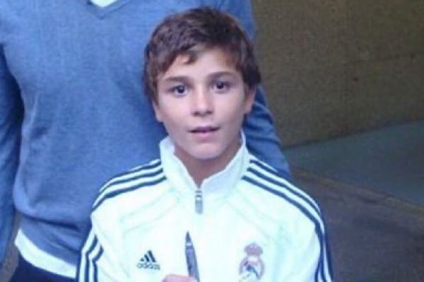 وقتی خولیان آلوارز گرمکن رئال مادرید را بر تن داشت عکس