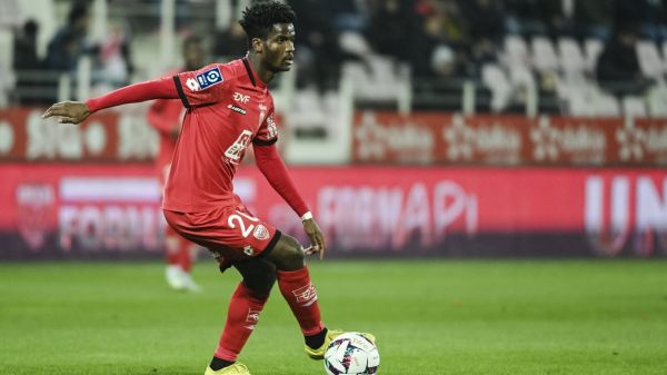  رونمایی از جدیدترین گزینه احتمالی استقلال؛ آبی‌ها یک هافبک آفریقایی می‌خواهند