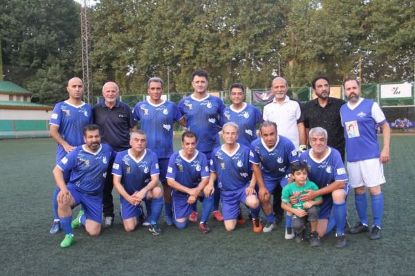  مصاف پیشکسوتان استقلال و هنرمندان برگزار شد