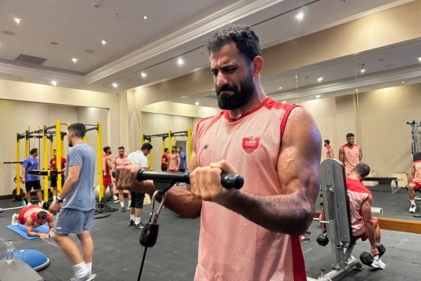 بدنهای ورزیده بازیکنان پرسپولیس؛ تمریناتی سنگین به سبک دوران برانکو