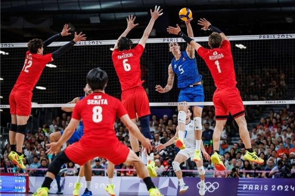 المپیک ۲۰۲۴ پیروزی دشوار والیبال ایتالیا مقابل ژاپن
