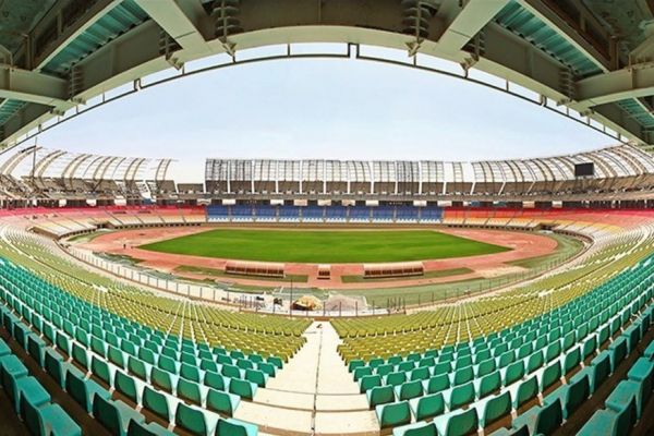  تمرین سپاهان و شباب الاهلی در چمن بی کیفیت نقش جهان