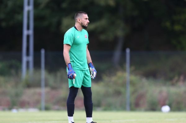 رونمایی از اولین منتقد دروازهبان جدید پرسپولیس