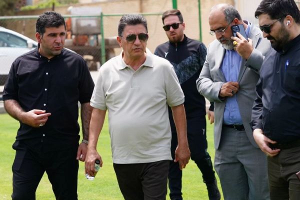 حضور قلعهنویی در باشگاه ذوبآهن + تصاویر