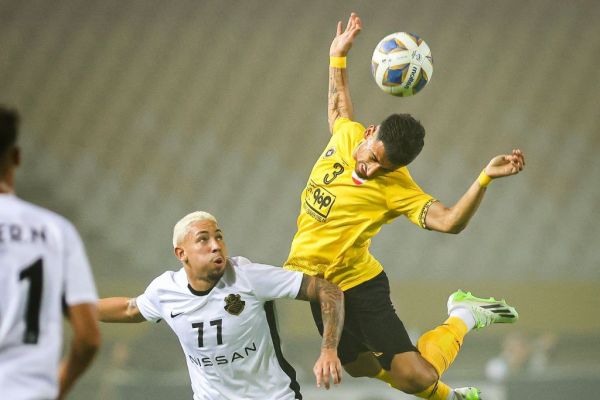 از حمله قلبی تا خوشحالی پس از گل چهارم شباب الاهلی؛ شب عجیب اصفهان