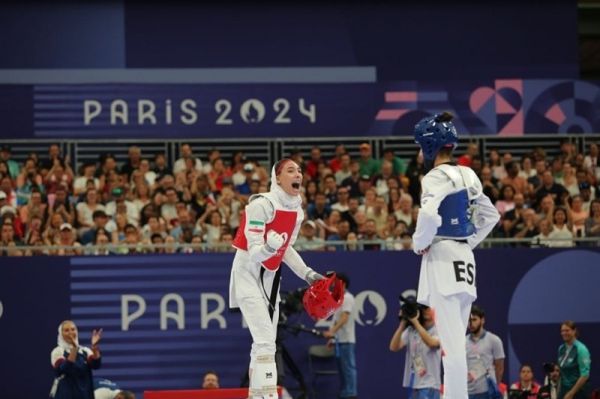 المپیک ۲۰۲۴ پاریس صعود مبینا نعمتزاده به نیمهنهایی تکواندو