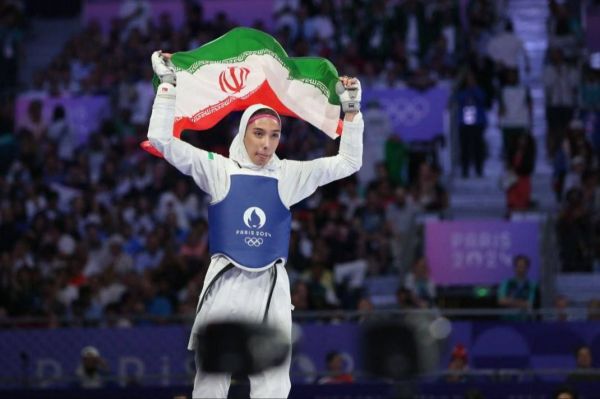  دانشگاه تهران مبینا نعمت‌زاده را پذیرش می‌کند