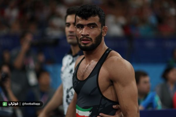 المپیک 2024 پاریس شکست مُهمدی در فینال کشتی فرنگی مدال نقره بر گردن ورزشکار ایذهای