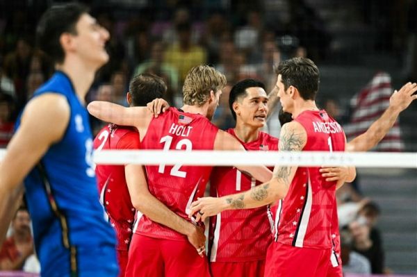  المپیک 2024 پاریس  تیم ملی والیبال آمریکا سوم شد