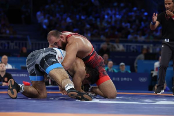 المپیک 2024 پاریس امیرحسین زارع با شکست آکگول فینالیست شد
