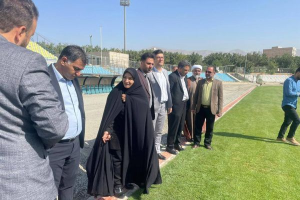  بازدید مدیرعامل استقلال از ورزشگاه شهر قدس  عکس