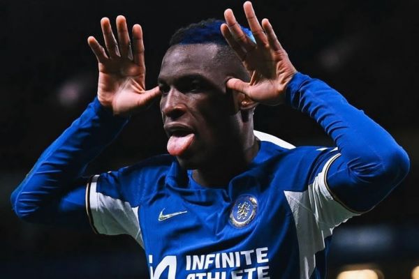  چلسی به دنبال تمدید قرارداد مهاجم سنگالی خود