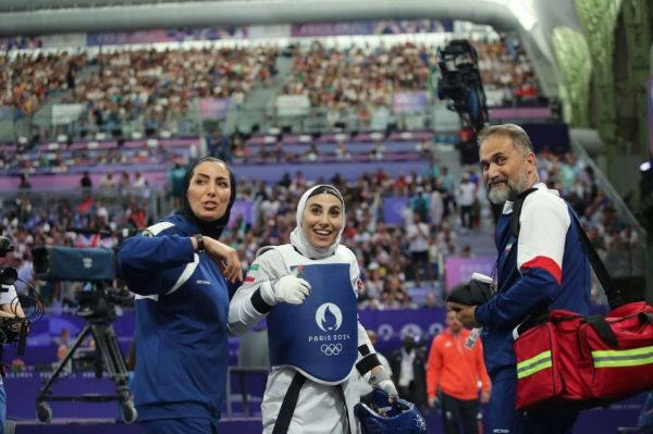 مداح از اینکه باعث شادی مردم شدیم احساس خوبی دارم و به دختران سرزمینم افتخار میکنم