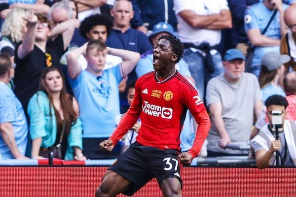 اسطوره لیورپول عاشق این بازیکن منچستریونایتد هستم