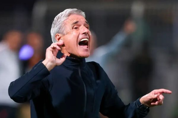 سرمربی النصر پس از تحقیر مقابل الهلال اخراج میشود