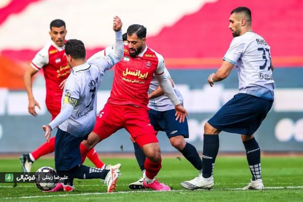 دیدار تراکتور - پرسپولیس با VAR و با حضور تماشاگران برگزار میشود